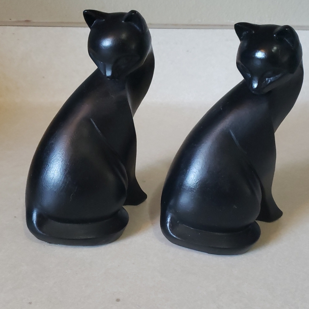 Cat decorations